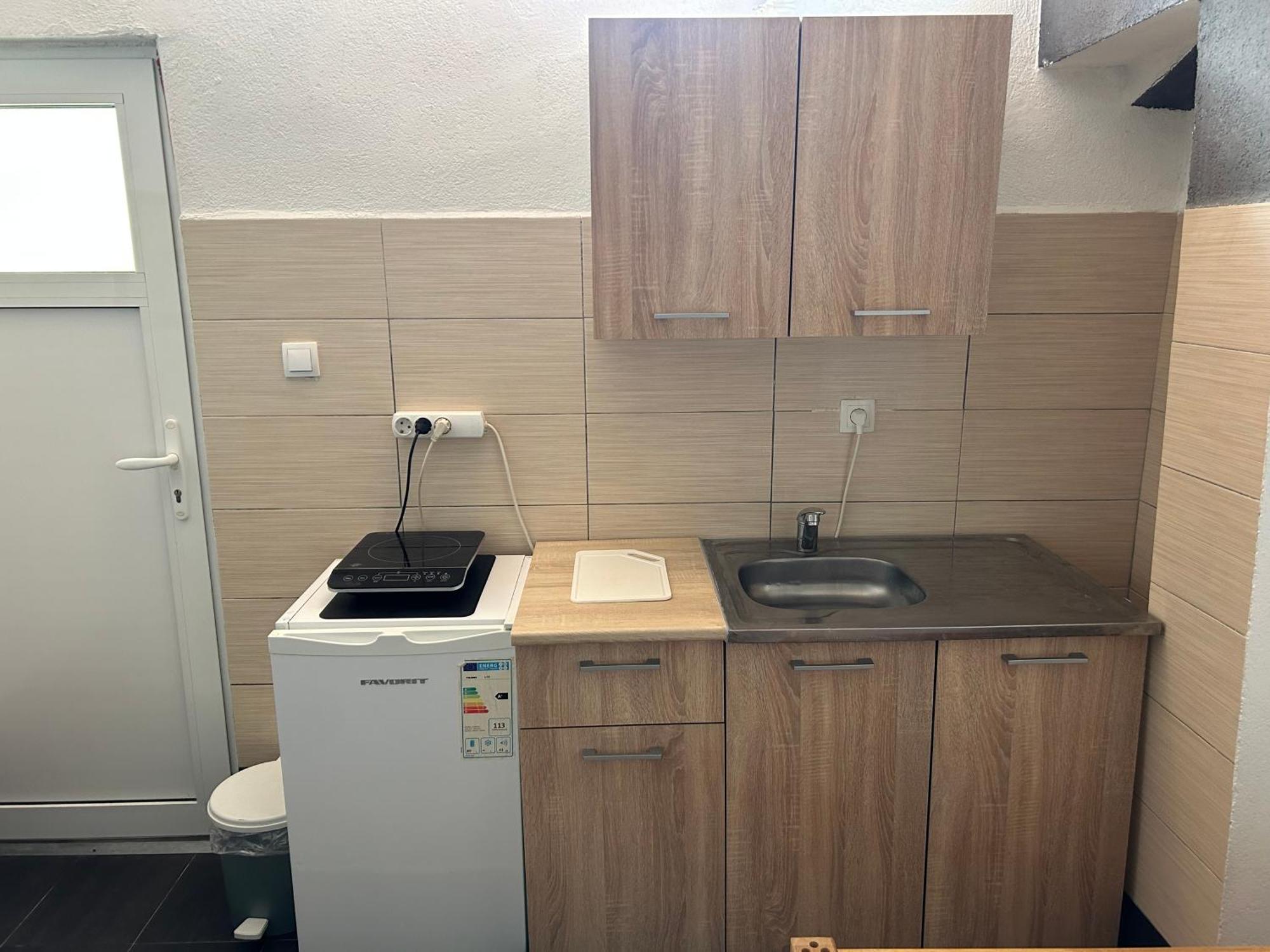 Apartmani & Restoran -S O K O- シェニツァ エクステリア 写真